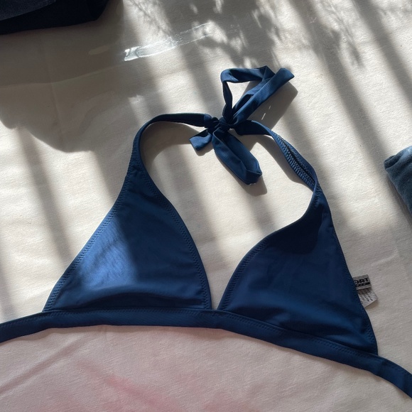 Bikini top and bottom - Picture 1 of 2